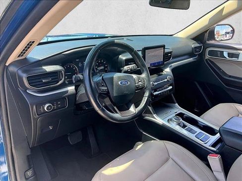 Used 2020 Ford Explorer XLT w/ Equipment Group 202A RWD image 14