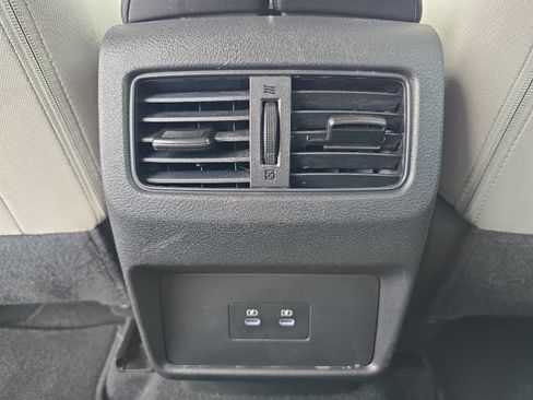 Used 2025 Nissan Rogue SV AWD/4WD image 20