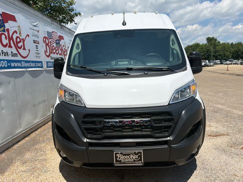 Used 2025 RAM ProMaster 2500 w/ Convenience Group FWD image 5