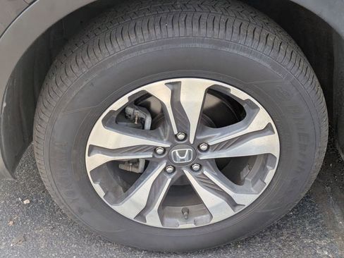 Used 2017 Honda CR-V LX image 7