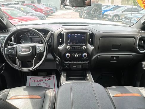 Used 2023 GMC Sierra 2500 AT4 w/ Gooseneck/5TH Wheel Package AWD/4WD image 17