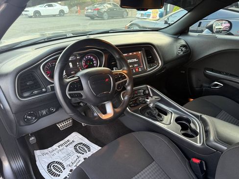 Used 2018 Dodge Challenger R/T Scat Pack RWD image 18