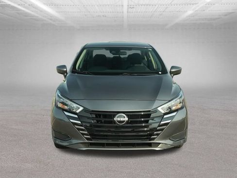 Used 2025 Nissan Versa SV FWD image 2