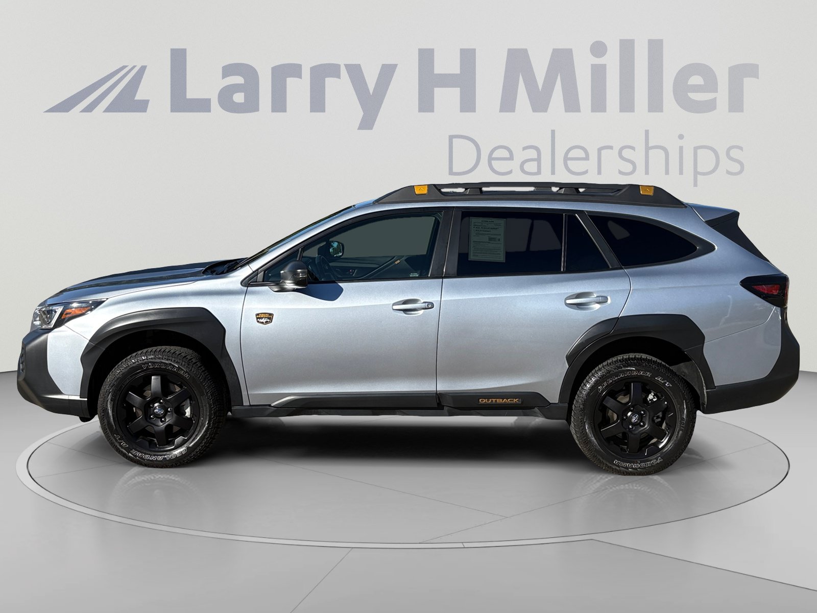 Used 2025 Subaru Outback Wilderness AWD/4WD image 2