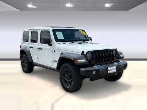 Used 2023 Jeep Wrangler Unlimited w/ Sun & Screen Package AWD/4WD image 7