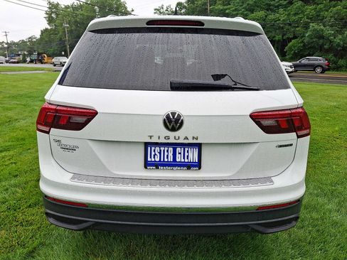 Used 2022 Volkswagen Tiguan SE AWD/4WD image 5