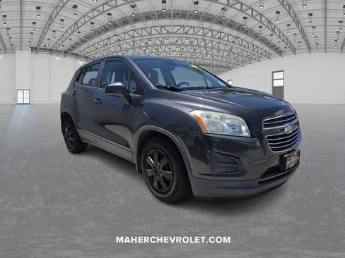 Used 2016 Chevrolet Trax LS w/ LPO, Protection Package FWD image 1