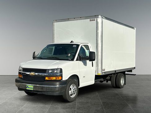 New 2025 Chevrolet Express 3500 Work Van w/ Power Convenience Package image 3