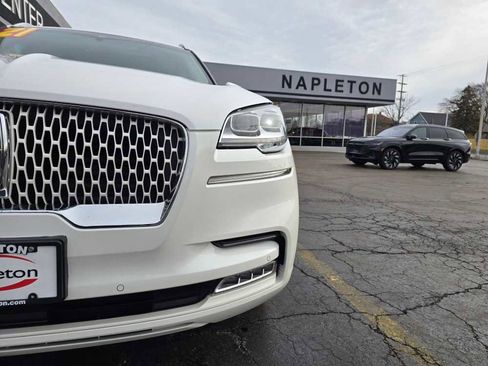 Used 2021 Lincoln Aviator Reserve w/ Equipment Group 208A image 12