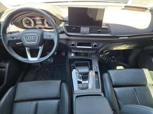 Used 2023 Audi Q5 e Premium w/ Convenience Package AWD/4WD image 13