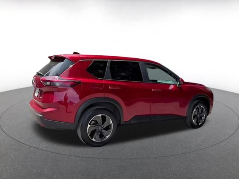 Used 2025 Nissan Rogue SV AWD/4WD image 12