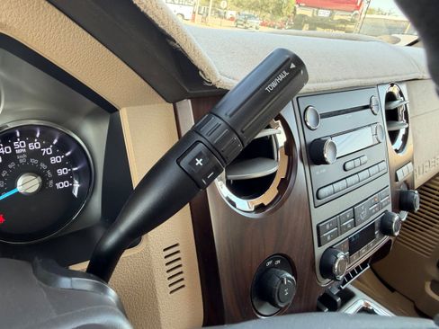 Used 2011 Ford F250 Lariat w/ Lariat Interior Pkg RWD image 25