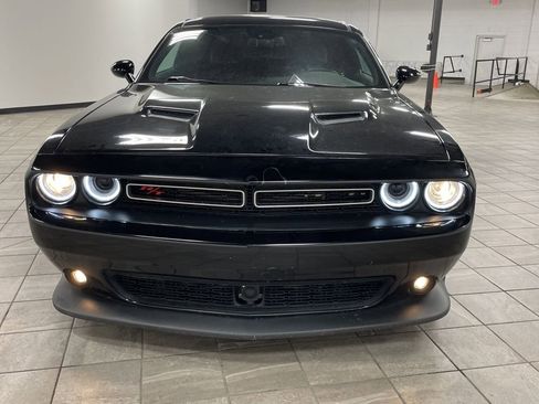 Used 2016 Dodge Challenger R/T Scat Pack w/ Leather Interior Group image 2