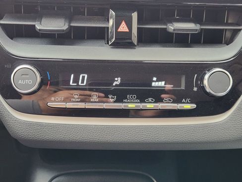 Used 2023 Toyota Corolla LE FWD image 18