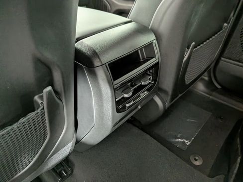 New 2025 Jeep Grand Cherokee Limited w/ Luxury Tech Group II image 32