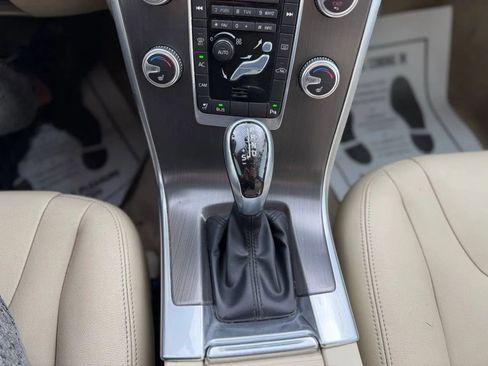 Used 2015 Volvo XC60 T5 AWD/4WD image 48