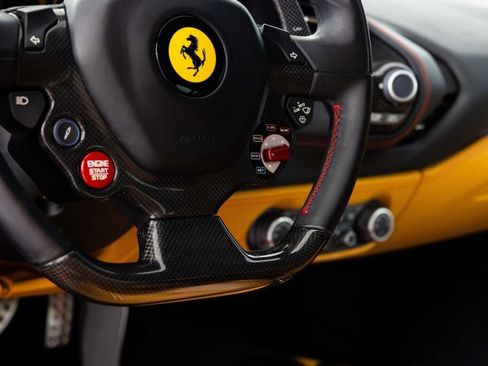 Used 2017 Ferrari 488 GTB RWD image 49