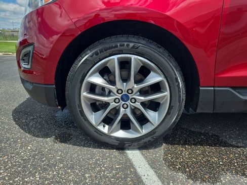 Used 2017 Ford Edge Titanium w/ Equipment Group 301A AWD/4WD image 16