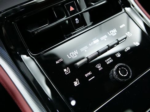 New 2025 Porsche Panamera 4 image 22