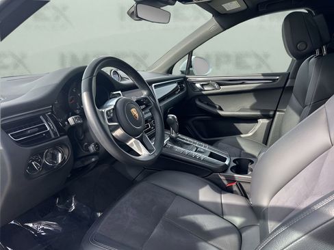 Used 2021 Porsche Macan image 9