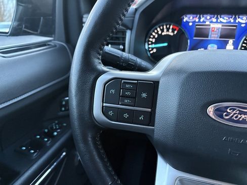 Certified 2024 Ford Expedition XLT image 23