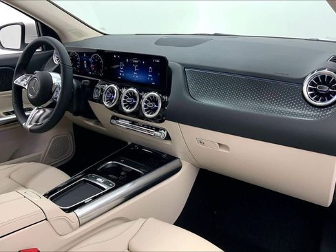 New 2026 Mercedes-Benz GLA 250 image 12