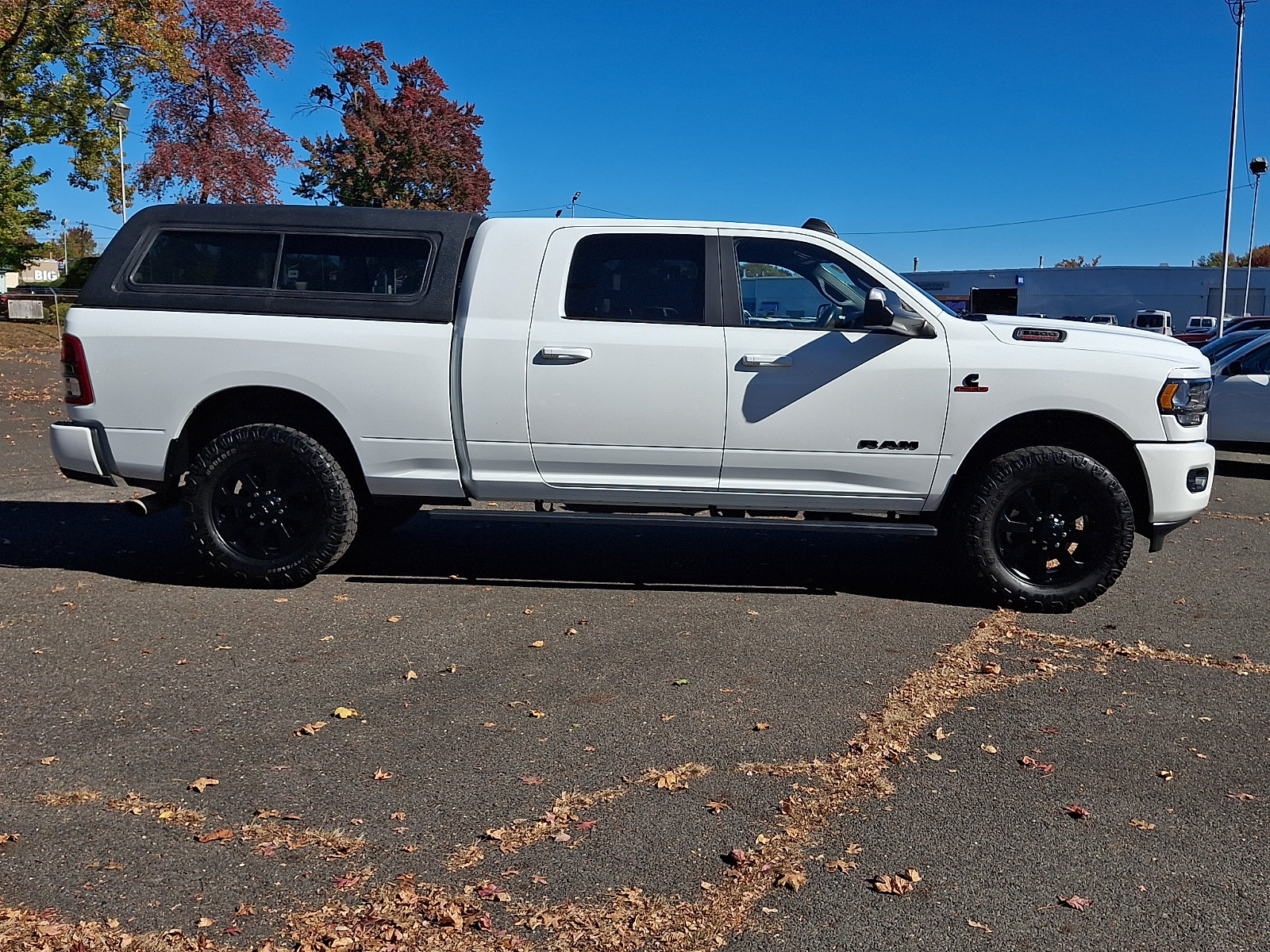 Used 2022 RAM 3500 Big Horn w/ Night Edition AWD/4WD image 8
