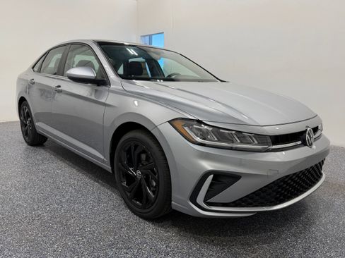 New 2026 Volkswagen Jetta SE FWD image 9
