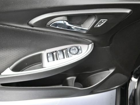 Used 2025 Chevrolet Malibu LT image 12