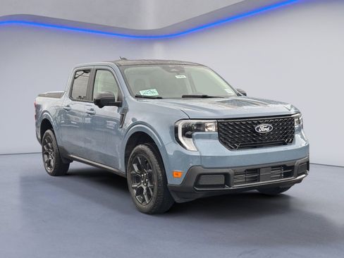 New 2026 Ford Maverick Lariat w/ Black Appearance Package image 8