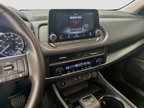 Used 2025 Nissan Rogue SV AWD/4WD image 25
