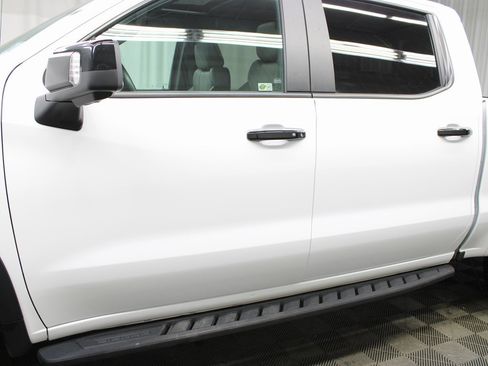 Used 2023 Chevrolet Silverado 1500 ZR2 image 47