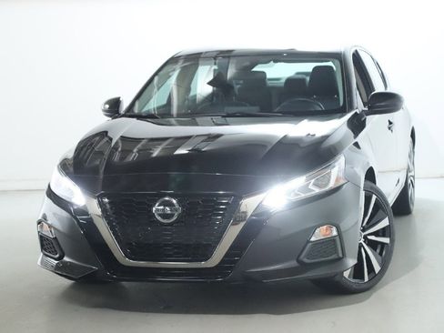 Used 2021 Nissan Altima 2.5 SR image 3