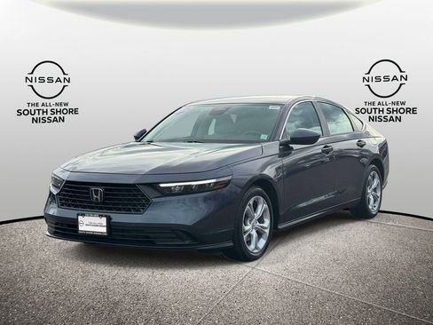 Used 2025 Honda Accord LX image 4