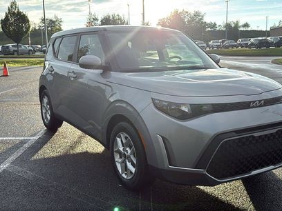 Used 2023 Kia Soul LX w/ Option Group 015