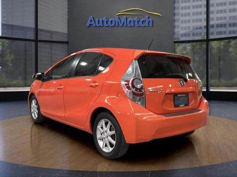 Used 2013 Toyota Prius C Three image 7