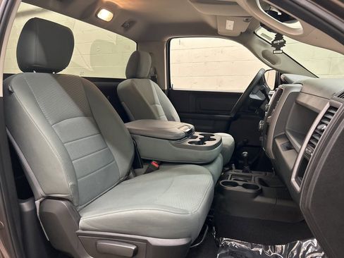 Used 2018 RAM 3500 Tradesman w/ Chrome Appearance Group image 8