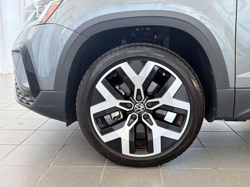 Certified 2023 Volkswagen Taos SEL AWD/4WD image 12