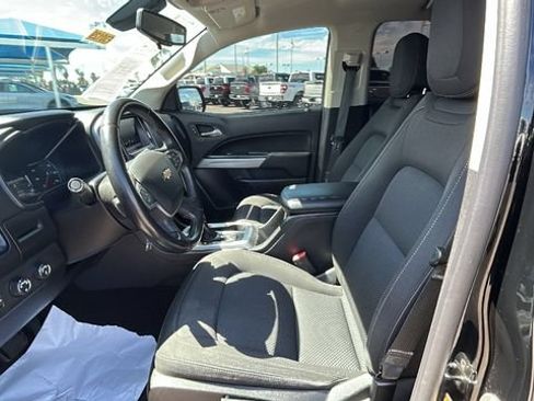 Used 2018 Chevrolet Colorado LT AWD/4WD image 16