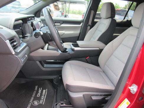 Used 2025 GMC Terrain Elevation FWD image 18