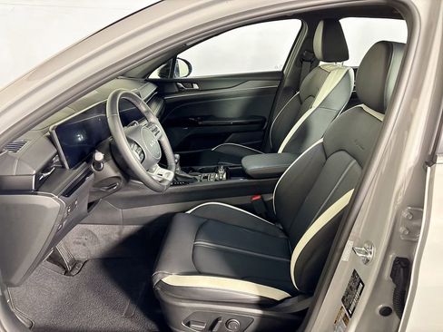 Used 2025 Kia K5 GT-Line w/ GT-Line Premium Package image 12