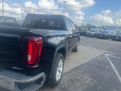 Used 2020 GMC Sierra 1500 SLT image 2