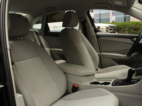 Used 2019 Volkswagen Jetta SE FWD image 26