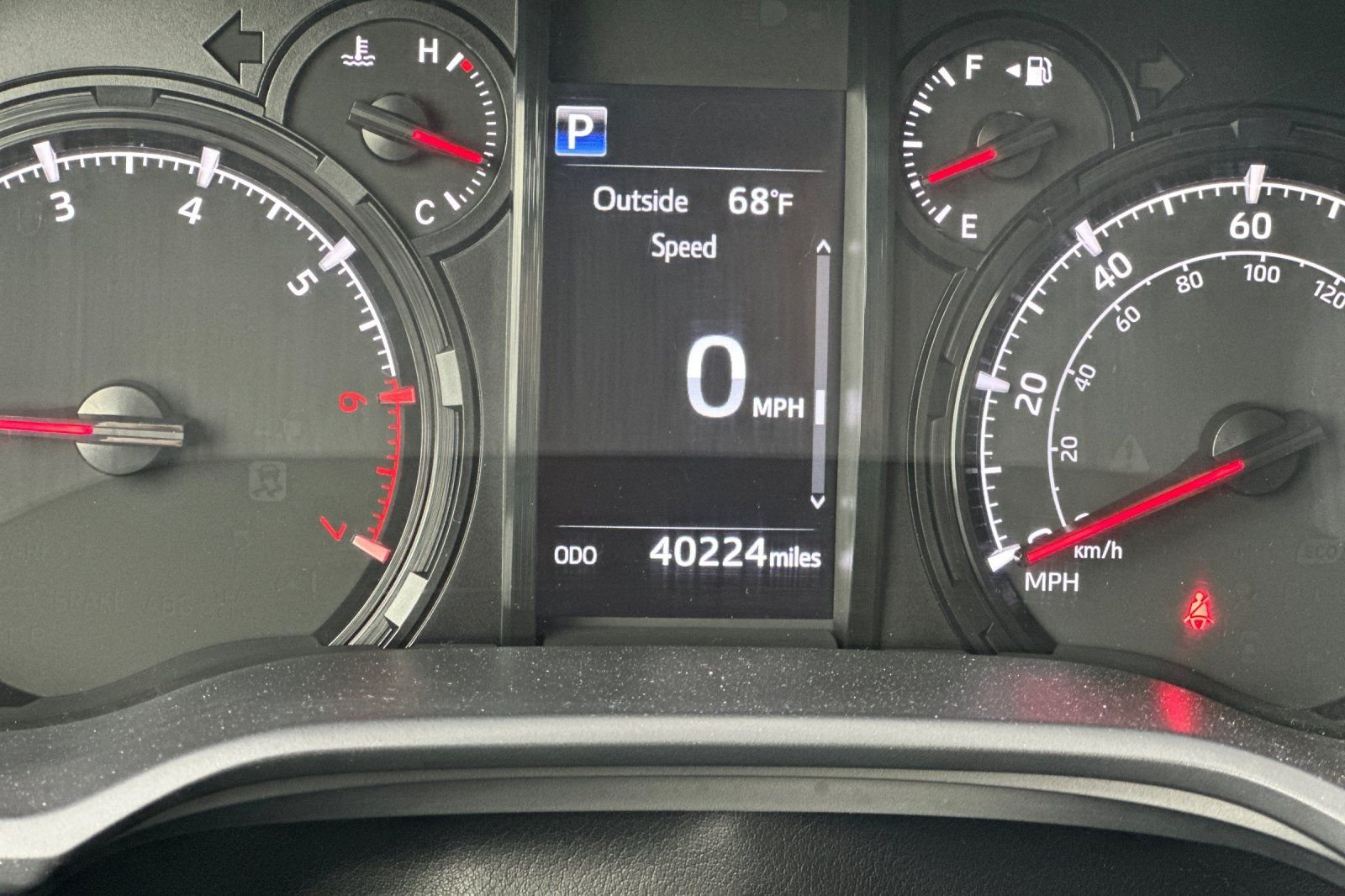 Used 2024 Toyota 4Runner SR5 AWD/4WD image 30