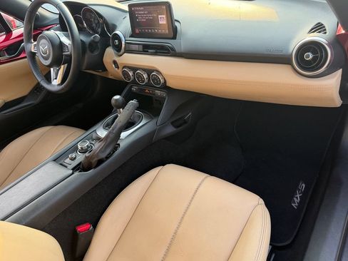 Used 2018 MAZDA MX-5 Miata RF Grand Touring RWD image 14