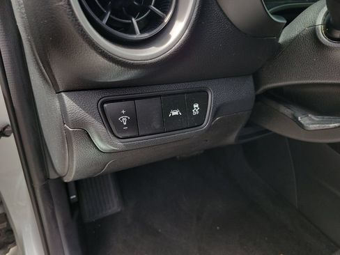 Used 2021 Kia Forte LXS FWD image 17