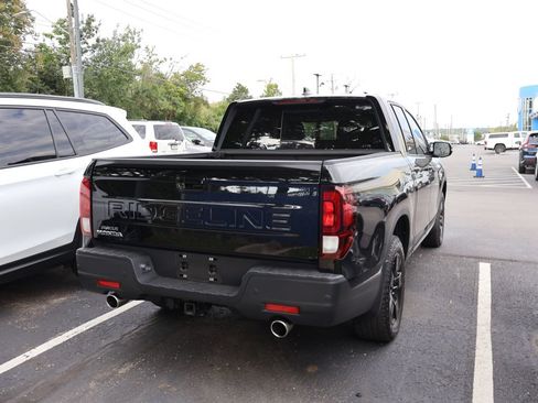 Used 2025 Honda Ridgeline Black Edition image 7