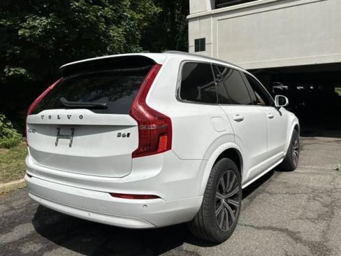 Used 2023 Volvo XC90 B6 Core w/ Climate Package AWD/4WD image 3