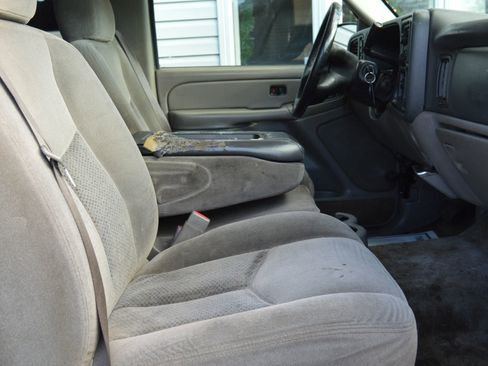 Used 2005 Chevrolet Tahoe LS image 21