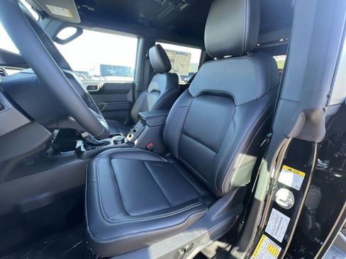 New 2026 Ford Bronco Outer Banks AWD/4WD image 13